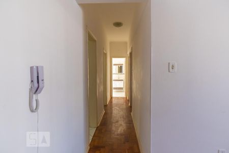 Corredor de apartamento à venda com 3 quartos, 75m² em Centro, Campinas