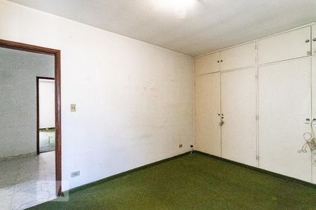 Casa à venda com 234m², 3 quartos e 5 vagas Casa à venda com 234m², 3 quartos e 5 vagasQuarto 3