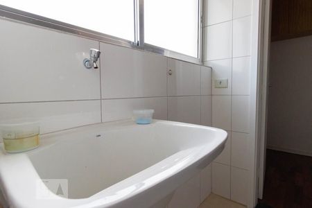 Apartamento à venda com 62m², 3 quartos e 2 vagas Apartamento à venda com 62m², 3 quartos e 2 vagasÁrea de Serviço