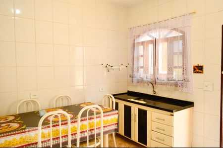 Casa à venda com 282m², 6 quartos e 5 vagasCasa3 Cozinha Janela