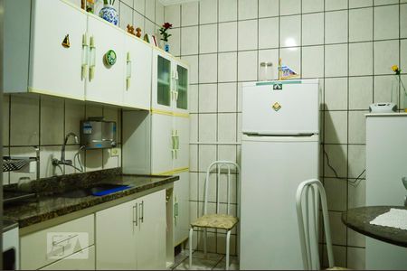 Casa à venda com 282m², 6 quartos e 5 vagasCasa4 Cozinha Armarios