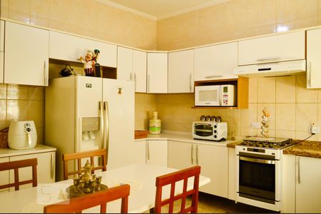 Casa à venda com 282m², 6 quartos e 5 vagasCasa1 Cozinha Vista Ampla