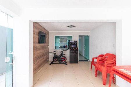 Casa à venda com 280m², 4 quartos e 2 vagas Casa à venda com 280m², 4 quartos e 2 vagasÁrea Externa