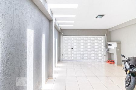 Casa à venda com 280m², 4 quartos e 2 vagas Casa à venda com 280m², 4 quartos e 2 vagasGaragem