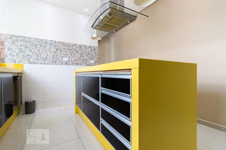 Casa à venda com 280m², 4 quartos e 2 vagas Casa à venda com 280m², 4 quartos e 2 vagasCozinha