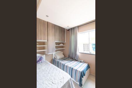 Casa à venda com 280m², 4 quartos e 2 vagas Casa à venda com 280m², 4 quartos e 2 vagasQuarto 2