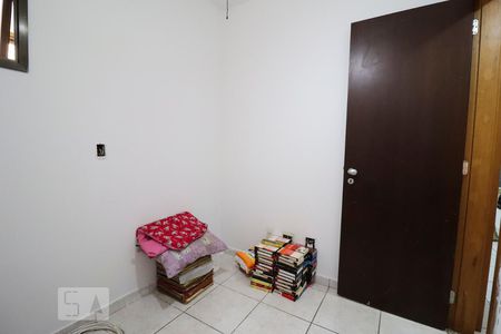 Quarto reversível de apartamento para alugar com 3 quartos, 88m² em Jardim Goiás, Goiânia