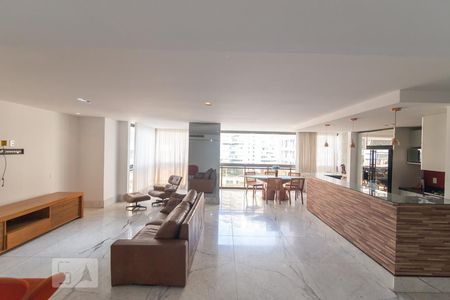 Apartamento à venda com 200m², 1 quarto e 2 vagasSala