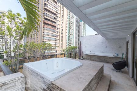 Apartamento à venda com 200m², 1 quarto e 2 vagasVaranda