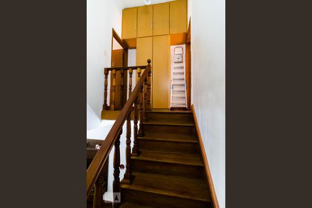 Casa à venda com 204m², 6 quartos e 1 vaga Casa à venda com 204m², 6 quartos e 1 vagaLavabo