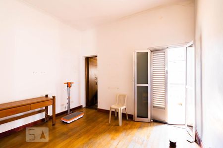 Casa à venda com 204m², 6 quartos e 1 vaga Casa à venda com 204m², 6 quartos e 1 vagaSuíte