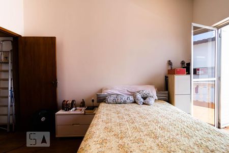 Casa à venda com 204m², 6 quartos e 1 vaga Casa à venda com 204m², 6 quartos e 1 vagaQuarto 1