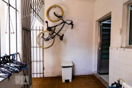 Casa à venda com 204m², 6 quartos e 1 vaga Casa à venda com 204m², 6 quartos e 1 vagaÁrea de Serviço