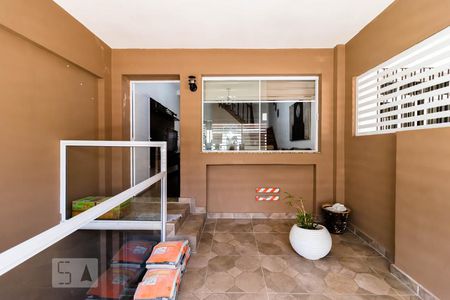 Casa à venda com 204m², 6 quartos e 1 vaga Casa à venda com 204m², 6 quartos e 1 vagaGaragem