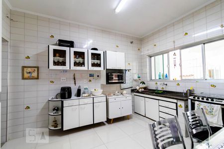 Casa à venda com 204m², 6 quartos e 1 vaga Casa à venda com 204m², 6 quartos e 1 vagaCozinha