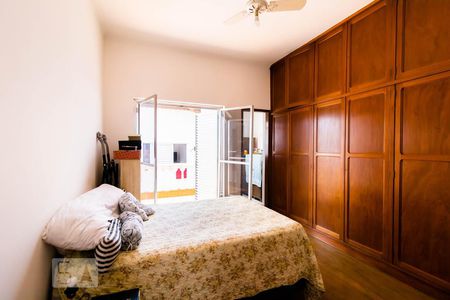 Casa à venda com 204m², 6 quartos e 1 vaga Casa à venda com 204m², 6 quartos e 1 vagaQuarto 1