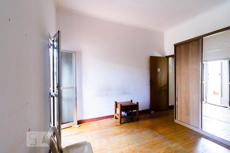 Casa à venda com 204m², 6 quartos e 1 vaga Casa à venda com 204m², 6 quartos e 1 vagaSuíte