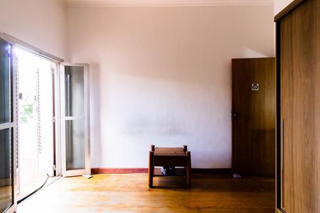 Casa à venda com 204m², 6 quartos e 1 vaga Casa à venda com 204m², 6 quartos e 1 vagaSuíte