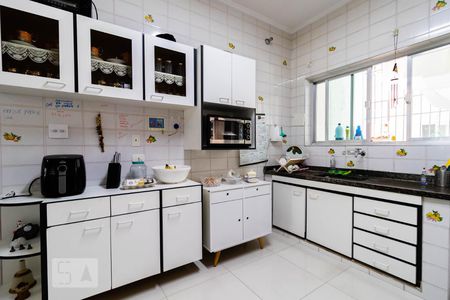 Casa à venda com 204m², 6 quartos e 1 vaga Casa à venda com 204m², 6 quartos e 1 vagaCozinha