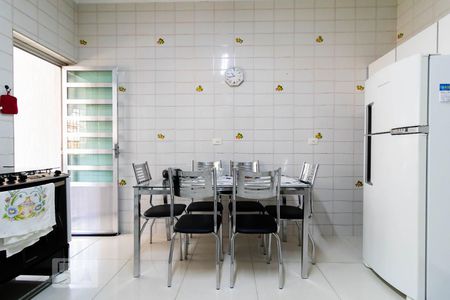 Casa à venda com 204m², 6 quartos e 1 vaga Casa à venda com 204m², 6 quartos e 1 vagaCozinha