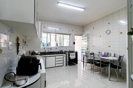 Casa à venda com 204m², 6 quartos e 1 vaga Casa à venda com 204m², 6 quartos e 1 vagaCozinha