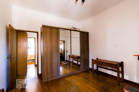 Casa à venda com 204m², 6 quartos e 1 vaga Casa à venda com 204m², 6 quartos e 1 vagaSuíte