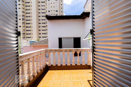 Casa à venda com 204m², 6 quartos e 1 vaga Casa à venda com 204m², 6 quartos e 1 vagaSacada do Quarto 1