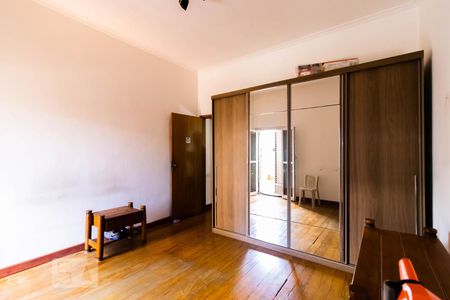 Casa à venda com 204m², 6 quartos e 1 vaga Casa à venda com 204m², 6 quartos e 1 vagaSuíte