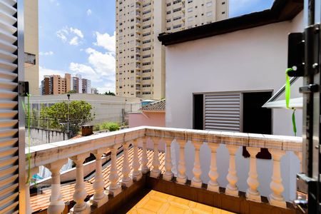 Casa à venda com 204m², 6 quartos e 1 vaga Casa à venda com 204m², 6 quartos e 1 vagaSacada do Quarto 1