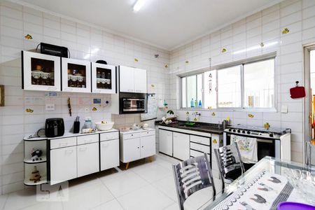 Casa à venda com 204m², 6 quartos e 1 vaga Casa à venda com 204m², 6 quartos e 1 vagaCozinha