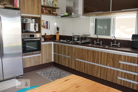 Casa de condomínio à venda com 260m², 4 quartos e 3 vagasCozinha - Armários