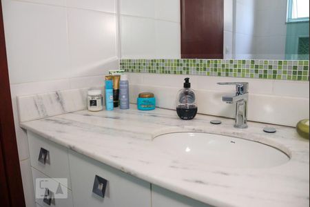 Casa de condomínio à venda com 260m², 4 quartos e 3 vagasBanheiro da Suíte 3