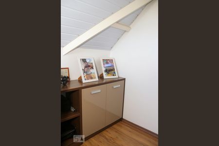 Casa de condomínio à venda com 260m², 4 quartos e 3 vagasEscritório