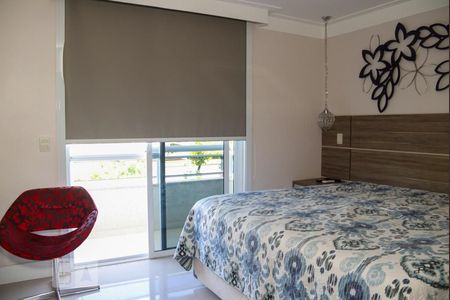 Casa de condomínio à venda com 260m², 4 quartos e 3 vagasSuíte 1