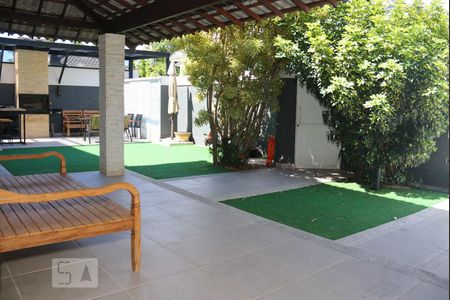 Casa de condomínio à venda com 260m², 4 quartos e 3 vagasvaranda