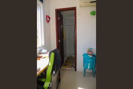 Casa de condomínio à venda com 260m², 4 quartos e 3 vagasSuite 2