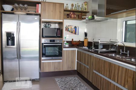 Casa de condomínio à venda com 260m², 4 quartos e 3 vagasCozinha - Armários