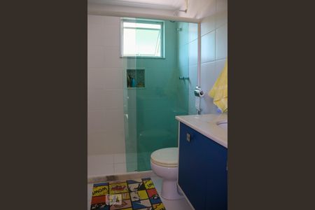 Casa de condomínio à venda com 260m², 4 quartos e 3 vagasBanheiro da Suite 2