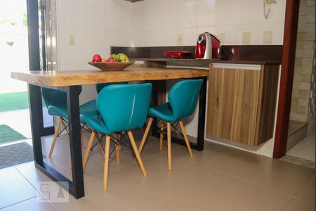 Casa de condomínio à venda com 260m², 4 quartos e 3 vagasCozinha