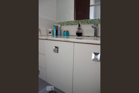 Casa de condomínio à venda com 260m², 4 quartos e 3 vagasBanheiro da Suíte 3