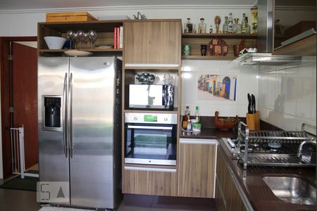 Casa de condomínio à venda com 260m², 4 quartos e 3 vagasCozinha - Armários