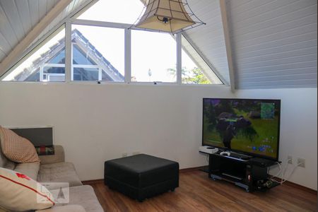 Casa de condomínio à venda com 260m², 4 quartos e 3 vagasSótão