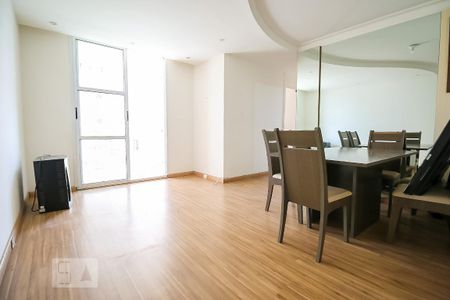 Sala de apartamento à venda com 3 quartos, 74m² em Jardim Prudência, São Paulo