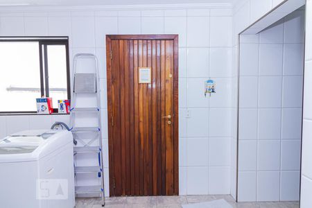 Casa à venda com 350m², 3 quartos e 1 vagaÁrea de Serviço