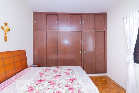 Suíte 1 de casa à venda com 3 quartos, 350m² em Vila Ipojuca, São Paulo