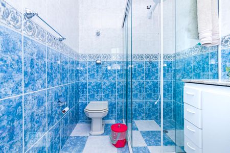 Casa à venda com 350m², 3 quartos e 1 vagaBanheiro da Suíte 2