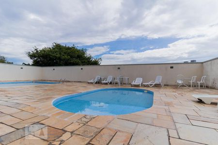 Apartamento para alugar com 33m², 1 quarto e 1 vaga Apartamento para alugar com 33m², 1 quarto e 1 vagaÁrea comum - Piscina