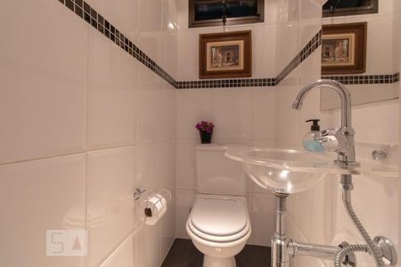 Lavabo de apartamento para alugar com 3 quartos, 136m² em Vila Azevedo, São Paulo