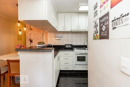 Cozinha de apartamento à venda com 2 quartos, 55m² em Indianópolis, São Paulo