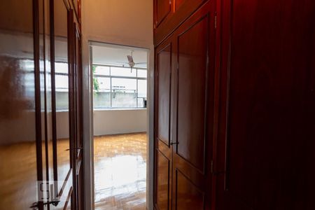 Apartamento para alugar com 140m², 3 quartos e 1 vagaCloset da suíte